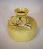 Żółty Mini Wazon z Ozdobnym Kwiatkiem - obrazek 2