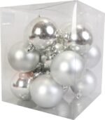 Komplet 16 matowych i błyszczących bombek plastikowych srebrnych 6 cm w boksie PVC