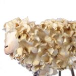 Figurka Wielkanocna Wełniany Baranek na Drewnianych Nogach 10 cm - Kolor Brązowy - obrazek 2