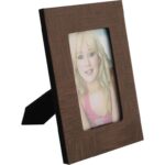 Ramka na zdjęcie z drewnianymi zdobieniami 16x20,5 cm - obrazek 2