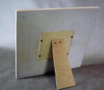 Drewniana stojąca ramka na zdjęcie 23x23 cm - obrazek 2