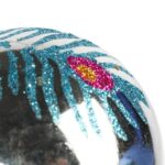 Bombka plastikowa srebrna z dekorem 7 cm - obrazek 2