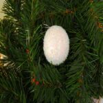 Komplet 4 bombek styropianowych z włoskami opalizującymi 6 cm - obrazek 3