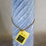 Świeca zapachowa (morski) niebieska spiralnie skręcona 22x8cm