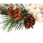 Wianek ośnieżony z białymi kulkami i szyszkami 13 cm. - obrazek 2