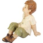 Figurka dekoracyjna Chłopiec w zielonych spodniach, 26 cm, wykonana z polirezyny - obrazek 3