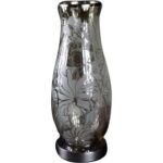 Elegancki Wazon Szklany z Chromem i Kwiatowym Dekorem 15x38 cm - Niższy z Kolekcji