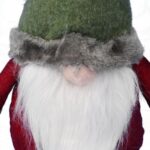 Zielony skrzat z zwisającymi nogami 55 cm - Dekoracja Świąteczna - obrazek 2