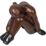 Figurka Ceramiczna Kobieta w Kolorze Brązowym z Gumkami Antypoślizgowymi, Wysokość 20 cm - obrazek 2