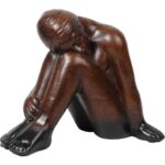 Figurka Ceramiczna Kobieta w Kolorze Brązowym z Gumkami Antypoślizgowymi, Wysokość 20 cm