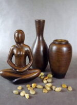 Ceramiczna Figurka Kobiety w Kolorze Brązowym 16x22x7 cm z Gumkami Antypoślizgowymi - obrazek 2