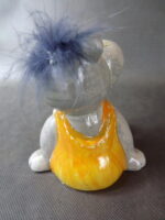 Ceramiczna stojąca hipopotamka z siwą czuprynką 17x15 cm - obrazek 2