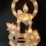 Dekoracyjna Świetlna Wisząca Figurka Świeca z 35 Lampkami, Kolor Biały, Zasilanie Sieciowe