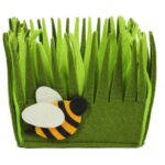 Zielona Filcowa Osłonka Wielkanocna z Pszczółką na Słodkie Prezenty lub Kwiaty - obrazek 2