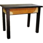 Drewniany Stolik w Stylu Cielak w Kolorze Czarnym