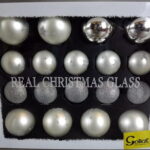 Komplet 18 Eleganckich Srebrnych Bombek Świątecznych - Mat, Połysk, Brokat.