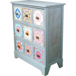 Drewniana szara komoda Vintage z trzema szufladami - obrazek 3