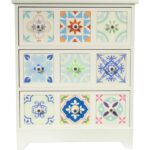 Drewniana biała komoda Vintage z trzema szufladami