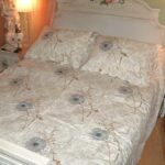 Narzuta patchwork Bawełniana z Wzorem Kwiatowym - Kremowo-Popielata, Dwustronna, W zestawie z Poszewkami