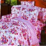 Elegancki komplet pościeli satynowej - Białe kwiaty na różowym tle