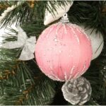 Bombka styropianowa różowa z brokatem i cekinami - obrazek 3