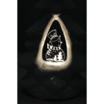 Choinka ceramiczna z podświetlanym bałwankiem LED, biała, 15 cm. - obrazek 3