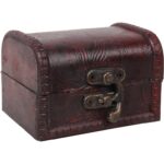 Mała szkatułka w kolorze brązowym