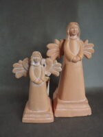 Mała Figurka Anioła z Ceramiki w Kolorze Gliny - Część Kolekcji - obrazek 2