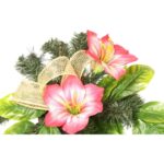 Stroik nagrobny w gazonie w kolorze różowym - obrazek 2