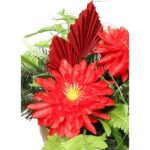 Kompozycja z astrami w złotym gazonie w kolorze czerwonym - obrazek 2