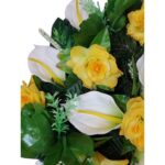 Wielki Wieniec Nagrobny z Bogatą Dekoracją - obrazek 2