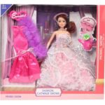 Lalka w sukni balowej w zestawie z akcesoriami do włosów, pierścionkiem, zapasową suknią