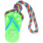 Gryzak piszczący zielony laczek ze sznurkiem - obrazek 2