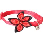 Obroża Charmant w kolorze czerwonym z kwiatkiem i dzwoneczkiem dla pupili - obrazek 2